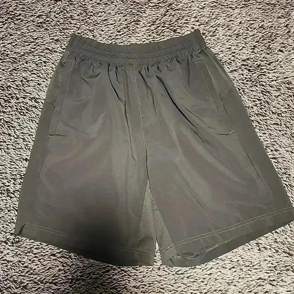Adidas Shorts S